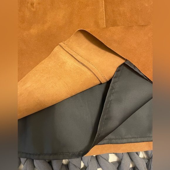 Brown suede mini skirt - Picture 7 of 10